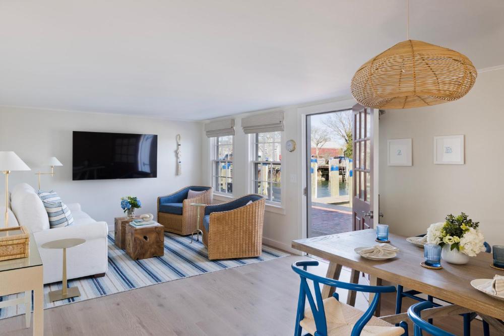 Two Bedroom Cottage - Three Brothers interior